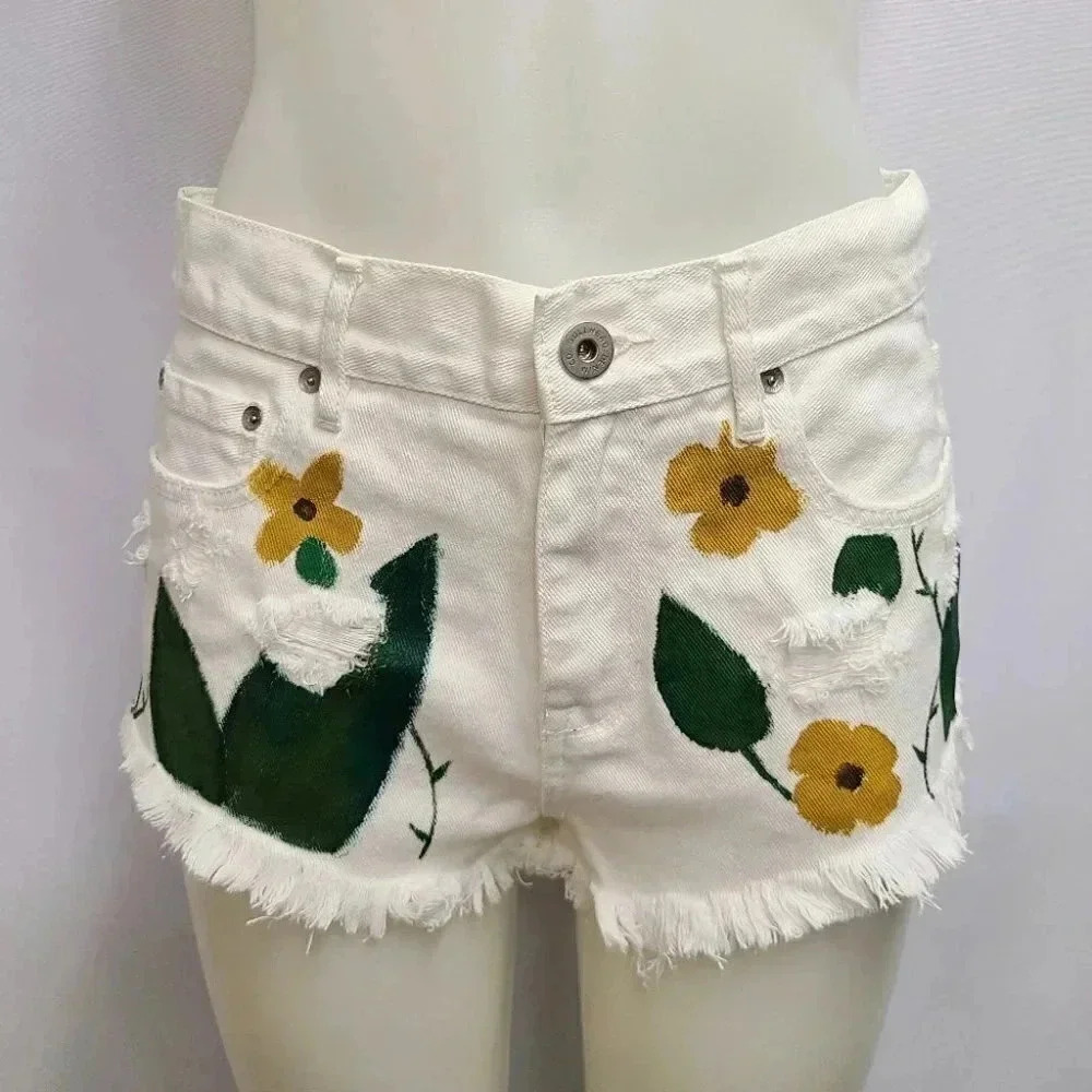 Bullhead Denim Pacsun High Rise White Denim Shorts Handpainted Yellow Flower 7